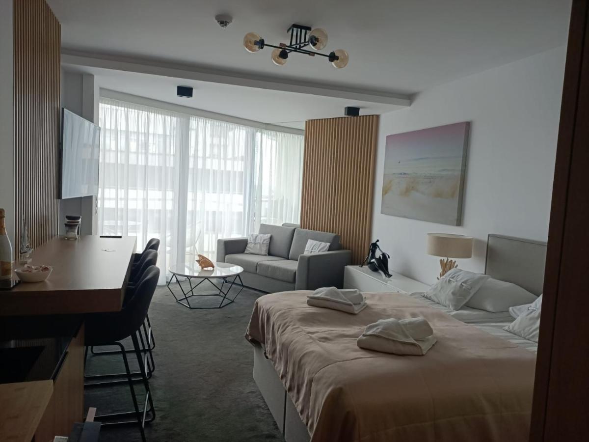 Kolobrzeg Hotel Seaside Prywatny Apartament Studio Przy Plazy Taras Widok Na Morze エクステリア 写真